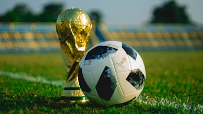 ليفربولوتوتنهاممواجهةناريةفيالدوريالإنجليزيالممتاز